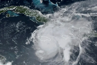颶風貝羅打破多項紀錄！牙買加實施宵禁　德州進入戒備狀態
