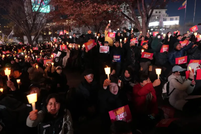 尹錫悅戒嚴風波面臨彈劾！韓國各地重演「燭光集會」要總統下台