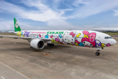 長榮航空全新Hello Kitty「糖果機」壓軸登場　首航浪漫花都